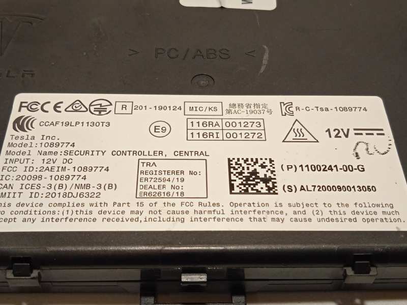 Recambio de modulo electronico para tesla model 3 referencia OEM IAM 110024100G  