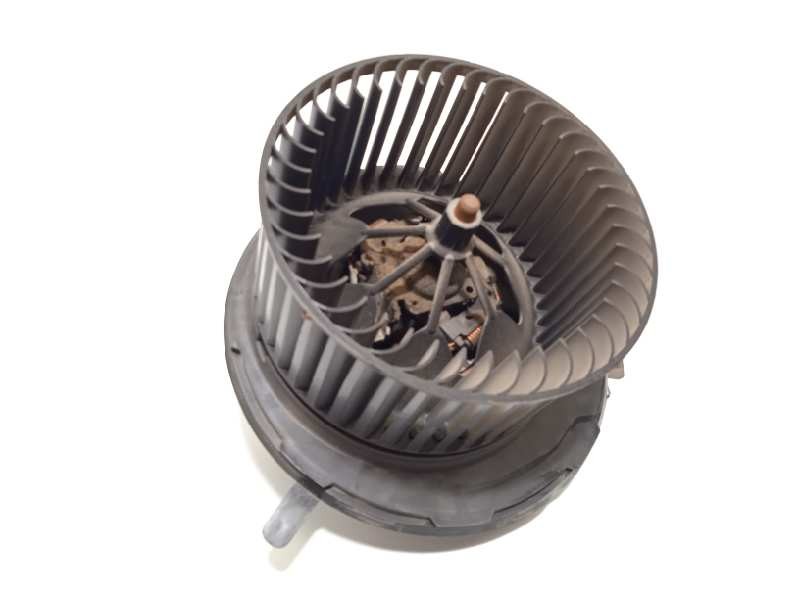 Recambio de motor calefaccion para skoda yeti 1.2 tsi referencia OEM IAM 1K1819015E  