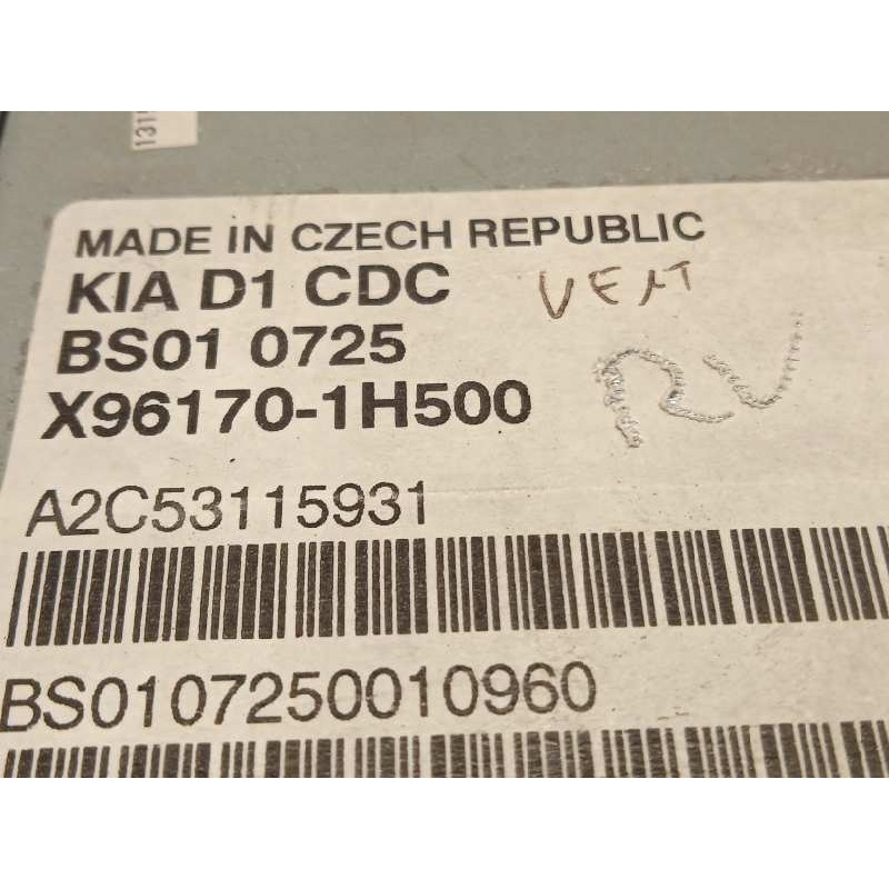 Recambio de sistema audio / radio cd para kia cee´d 1.6 crdi cat referencia OEM IAM 961701H500  