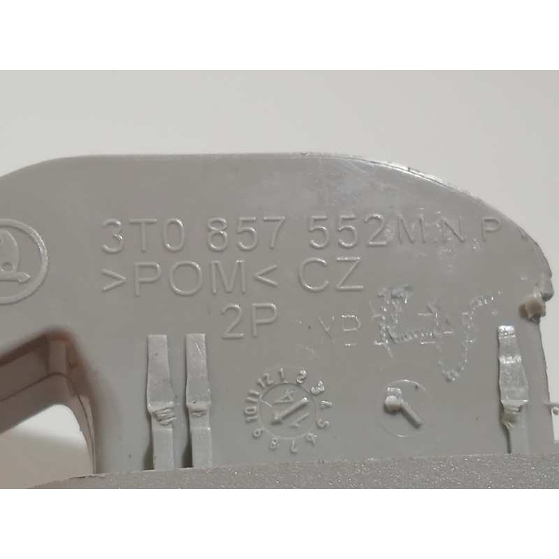 Recambio de parasol derecho para skoda yeti 1.2 tsi referencia OEM IAM 3T0857552M  3T0857552M2F4