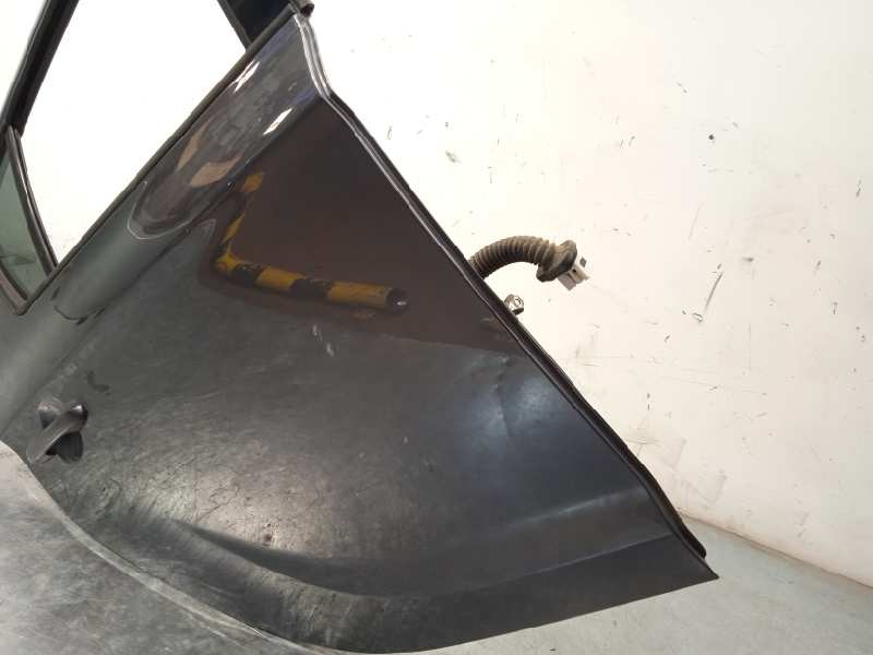 Recambio de puerta trasera derecha para hyundai i20 1.2 16v cat referencia OEM IAM 770044P000  