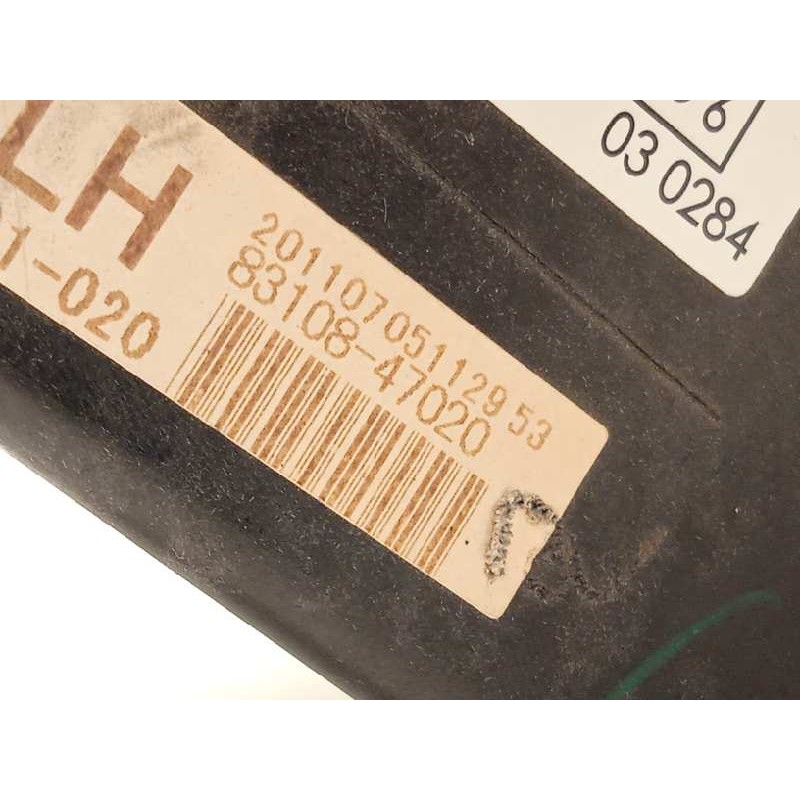 Recambio de pantalla multifuncion para toyota prius (nhw30) plug-in hybrid advance referencia OEM IAM 8310847020  