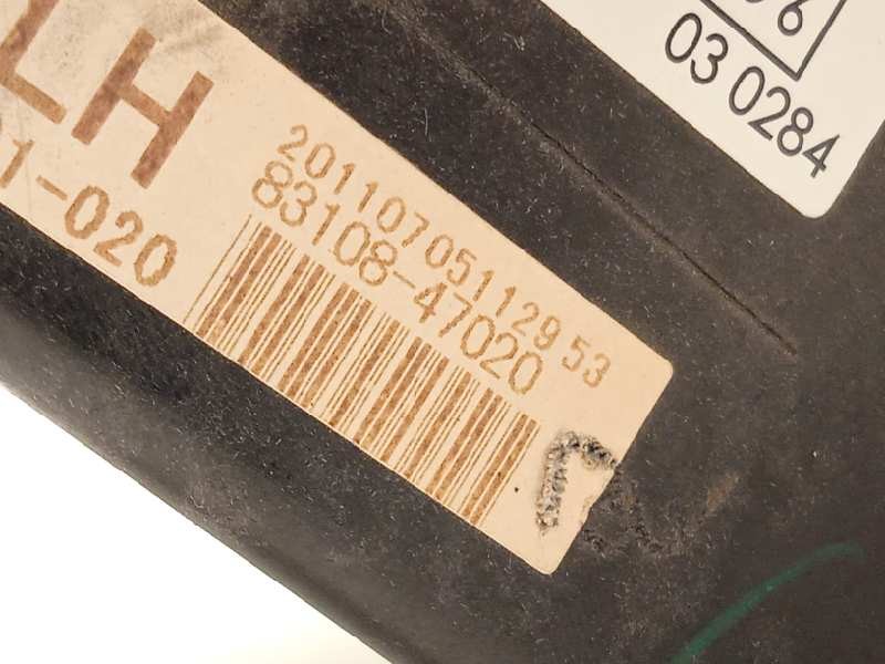 Recambio de pantalla multifuncion para toyota prius (nhw30) plug-in hybrid advance referencia OEM IAM 8310847020  