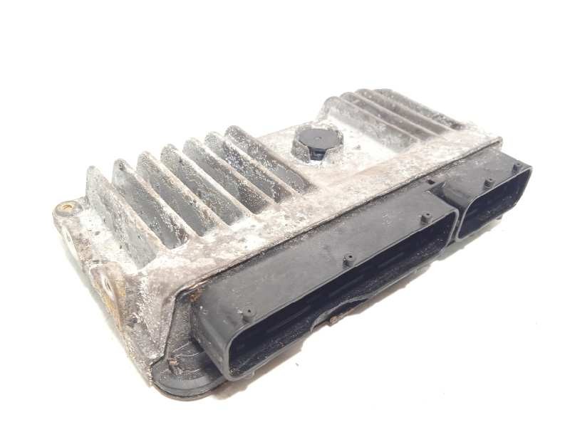 Recambio de centralita motor uce para toyota prius (zvw50) basis referencia OEM IAM 8966147A20  2170004590