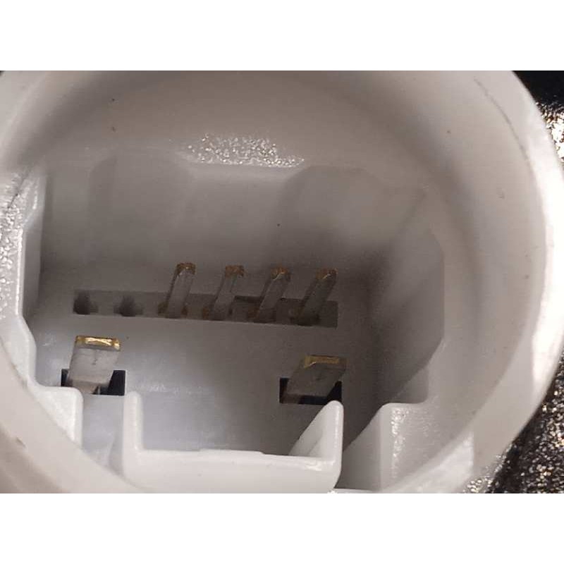 Recambio de cerradura puerta delantera derecha para toyota prius (zvw50) basis referencia OEM IAM 6903047130  