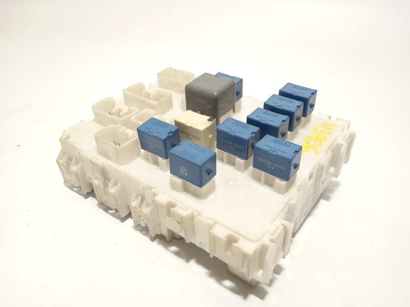 Recambio de caja reles / fusibles para suzuki swift azg (nz) glx referencia OEM IAM P6120960 P61203GSP 3671068LA3