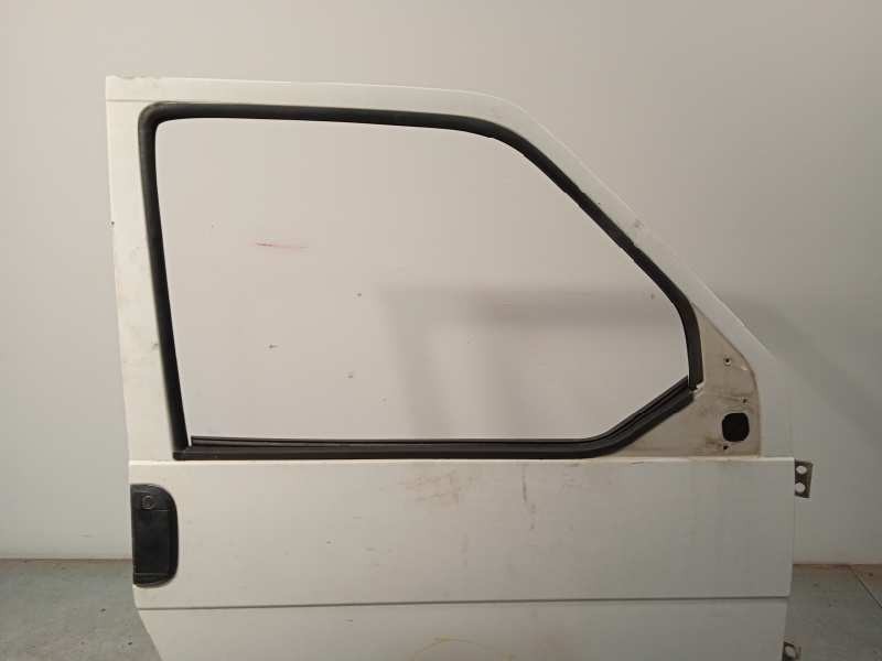 Recambio de puerta delantera derecha para volkswagen t4 transporter/furgoneta (mod. 1991) caja cerrada referencia OEM IAM 7D0831