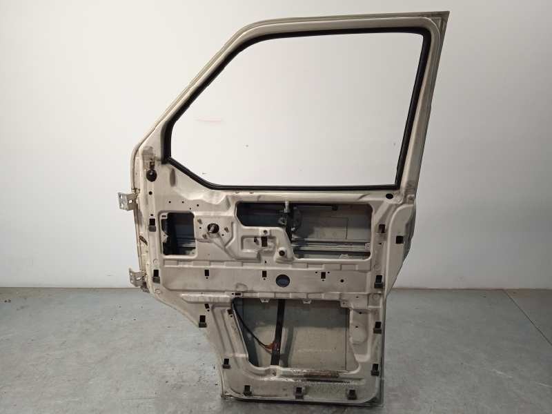 Recambio de puerta delantera derecha para volkswagen t4 transporter/furgoneta (mod. 1991) caja cerrada referencia OEM IAM 7D0831