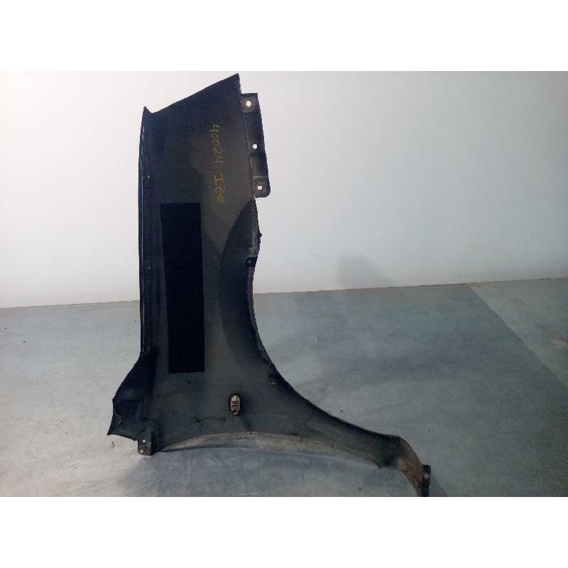 Recambio de aleta delantera izquierda para kia carens 2.0 crdi ex monovolumen referencia OEM IAM 0K2JA52211  