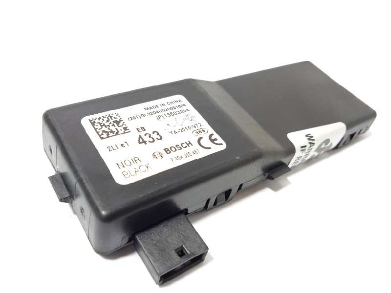 Recambio de centralita cierre para chevrolet cruze hatchback ltz referencia OEM IAM 13503204  