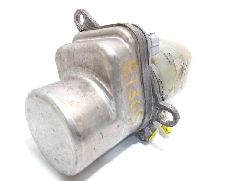 Recambio de bomba servodireccion para ford focus lim. (cb4) trend referencia OEM IAM 4M513K514CC  1743471