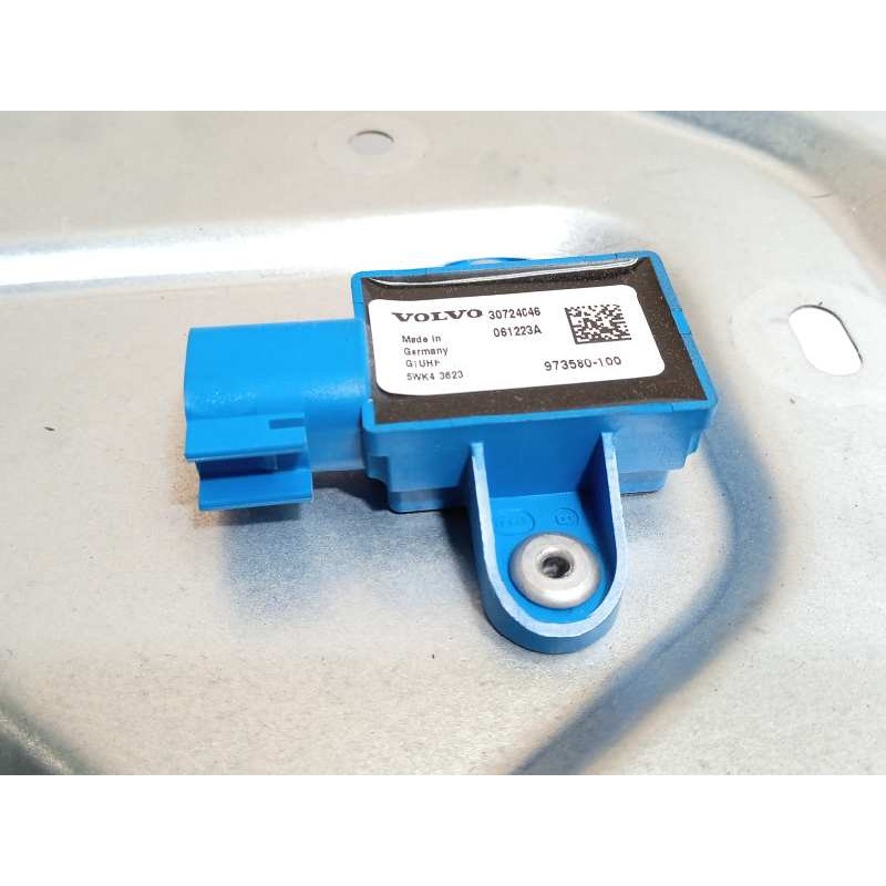 Recambio de elevalunas delantero derecho para volvo c30 2.0 d kinetic referencia OEM IAM 30773903AA  