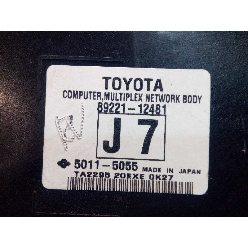 Recambio de caja reles / fusibles para toyota auris hybrid active referencia OEM IAM 8922112481  