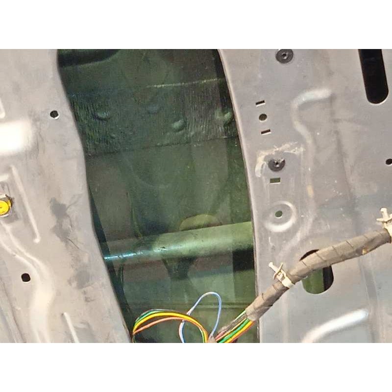 Recambio de puerta delantera izquierda para ssangyong rodius xdi referencia OEM IAM NOREF  