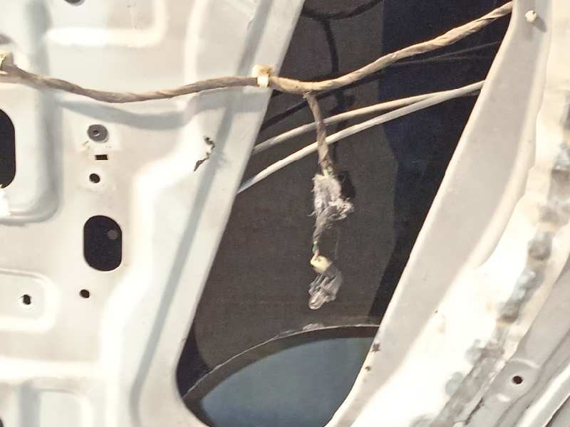 Recambio de puerta trasera derecha para ssangyong rodius xdi referencia OEM IAM NOREF  