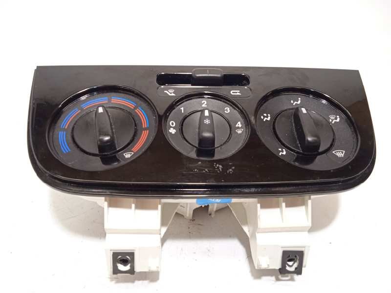Recambio de mando calefaccion / aire acondicionado para fiat qubo (300) trekking referencia OEM IAM 735525783  