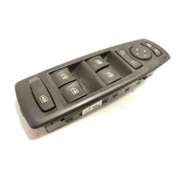MANDO ELEVALUNAS DELANTERO IZQUIERDO 809610006R 
