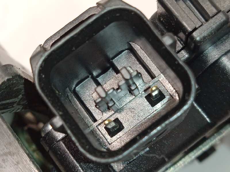 Recambio de cerradura puerta delantera derecha para mitsubishi outlander (cw0) 2.0 di-d cat referencia OEM IAM 5715A326  