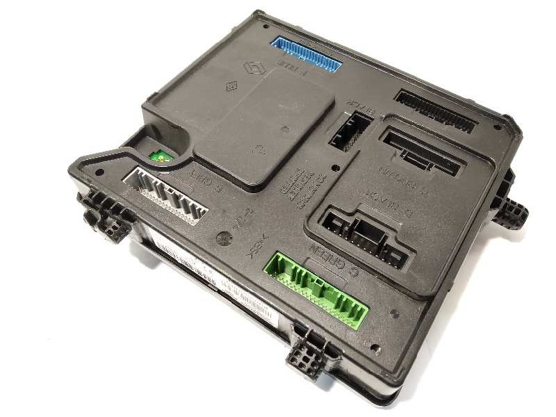 Recambio de caja reles / fusibles para renault megane iii coupé-cabrio dynamique referencia OEM IAM 284B15364R  S180098701