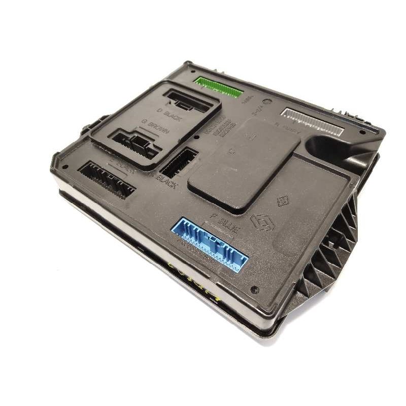 Recambio de caja reles / fusibles para renault megane iii coupé-cabrio dynamique referencia OEM IAM 284B15364R  S180098701