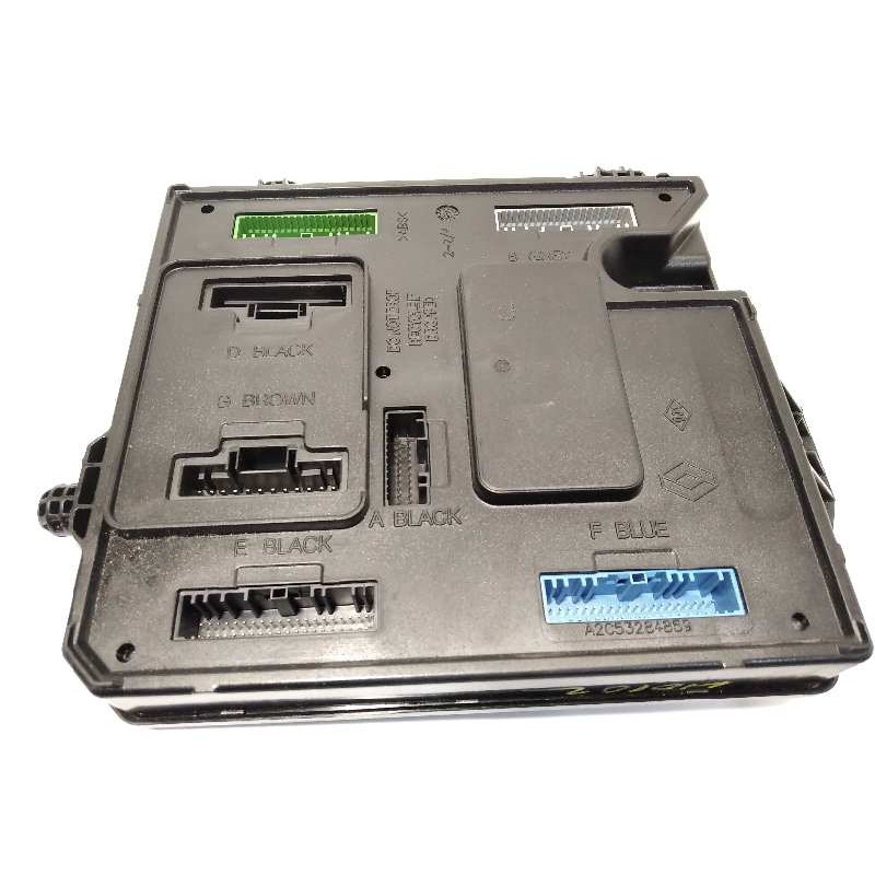 Recambio de caja reles / fusibles para renault megane iii coupé-cabrio dynamique referencia OEM IAM 284B15364R  S180098701