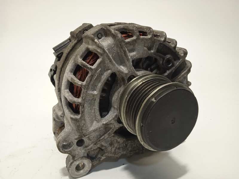 Recambio de alternador para audi a1 sportback (8xf) attraction referencia OEM IAM 04B903023B  F000BL08E2