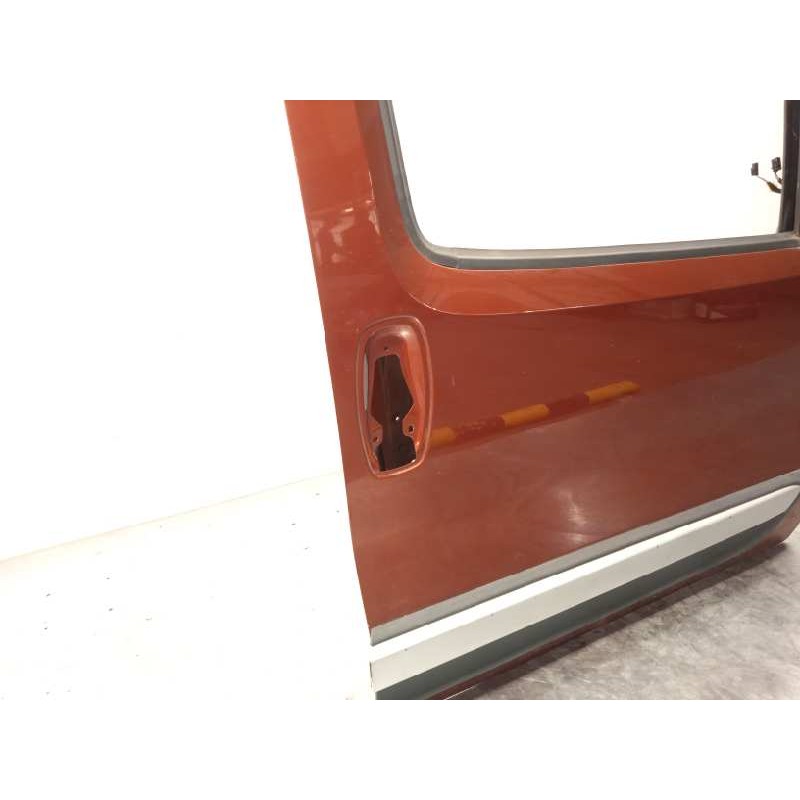 Recambio de puerta delantera derecha para fiat qubo (300) trekking referencia OEM IAM 1371776080  1396512080