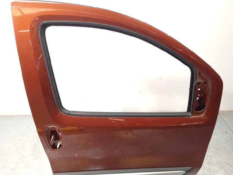 Recambio de puerta delantera derecha para fiat qubo (300) trekking referencia OEM IAM 1371776080  1396512080