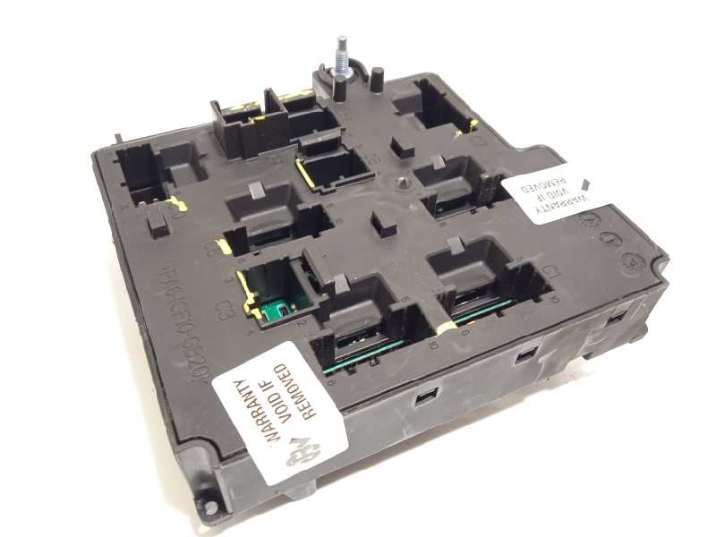 Recambio de caja reles / fusibles para volvo xc90 referencia OEM IAM 32212299  31473772