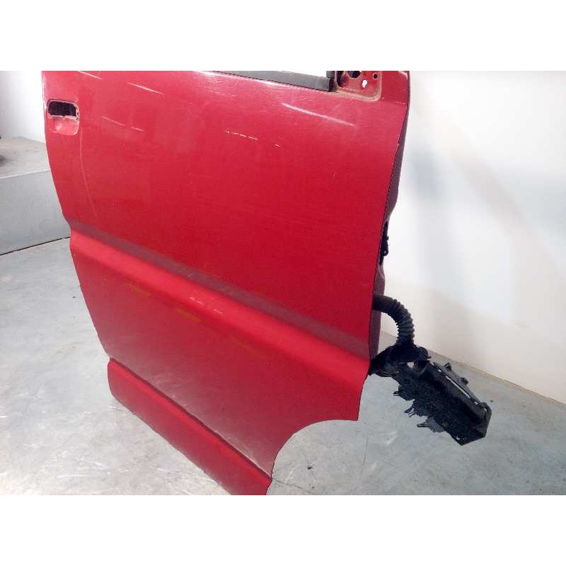 Recambio de puerta delantera derecha para toyota hi-ace (´96) hiace caja cerrada td referencia OEM IAM 6700126180  