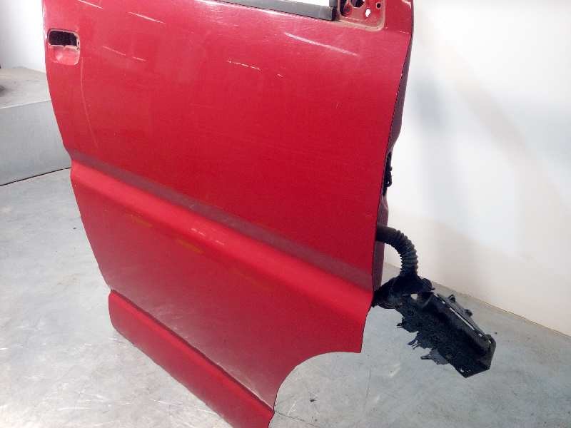 Recambio de puerta delantera derecha para toyota hi-ace (´96) hiace caja cerrada td referencia OEM IAM 6700126180  