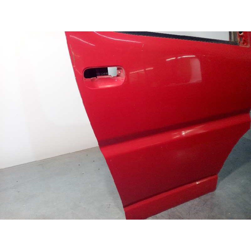 Recambio de puerta delantera derecha para toyota hi-ace (´96) hiace caja cerrada td referencia OEM IAM 6700126180  