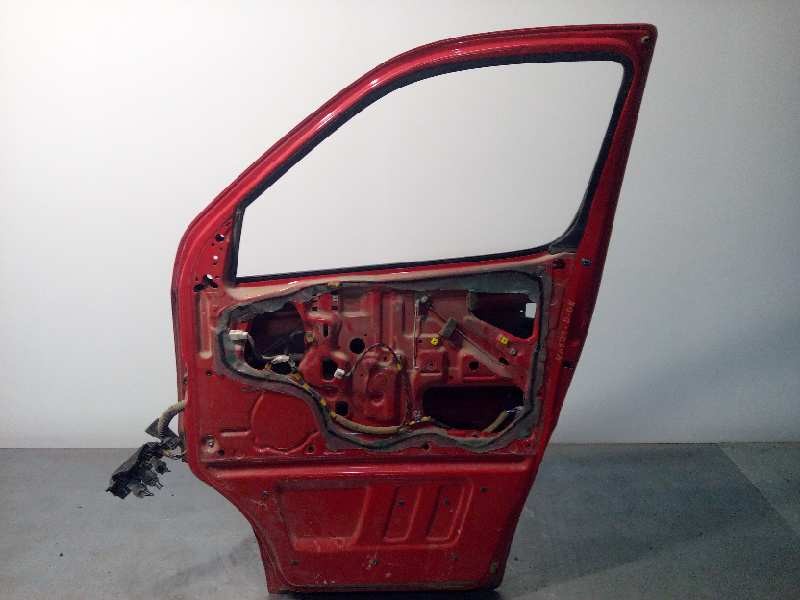 Recambio de puerta delantera derecha para toyota hi-ace (´96) hiace caja cerrada td referencia OEM IAM 6700126180  