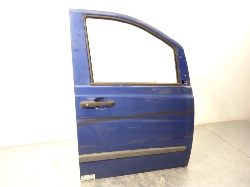 Recambio de puerta delantera derecha para mercedes-benz vito (w639) basic, combi referencia OEM IAM A6397201105  