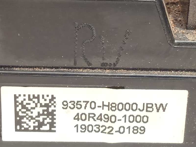 Recambio de mando elevalunas delantero izquierdo para kia rio (yb) 1.2 cat referencia OEM IAM 93570H8000JBW  