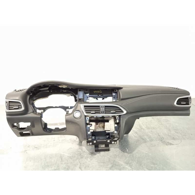 Recambio de salpicadero para infiniti q30 2.2d premium referencia OEM IAM 682005DF0A  985155DA0A