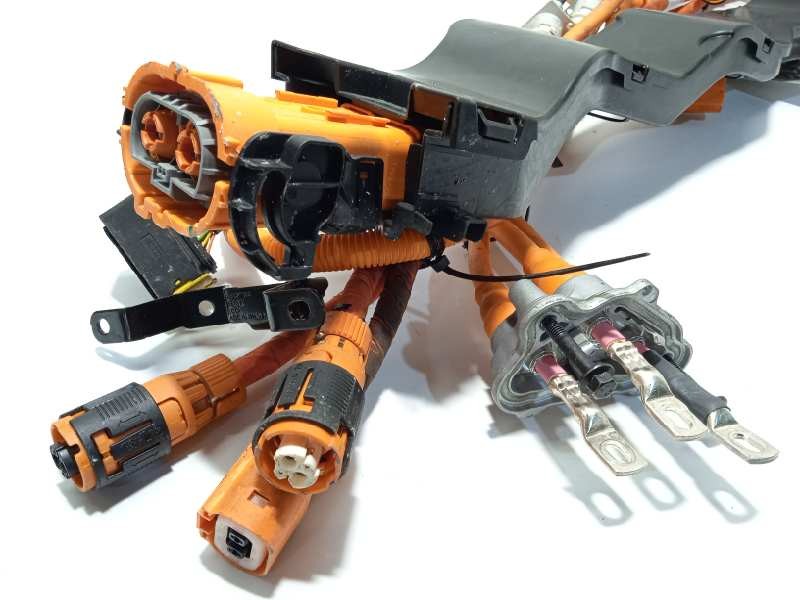 Recambio de modulo electronico para lynk&co lynk & co 01 1.5 phev referencia OEM IAM 8892306472  8889626067