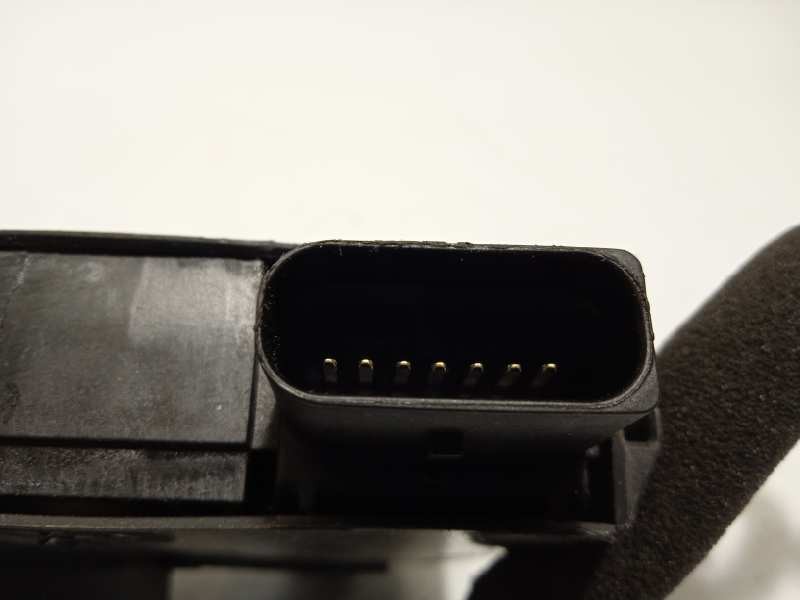 Recambio de cerradura puerta trasera izquierda para peugeot 308 style referencia OEM IAM 9810309980  