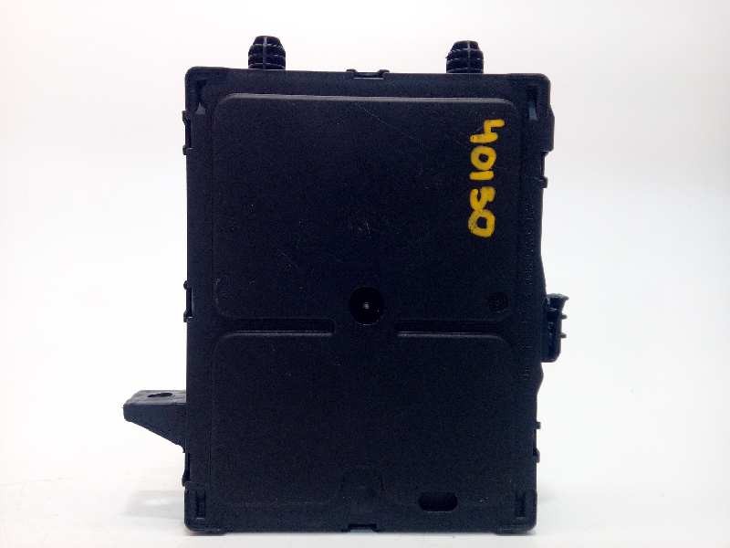 Recambio de caja reles / fusibles para renault kadjar 1.2 tce energy referencia OEM IAM 284B13342R  A2C9791480300