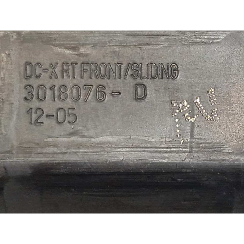 Recambio de elevalunas trasero derecho para lancia voyager (404) gold referencia OEM IAM 3018076D  0130822336