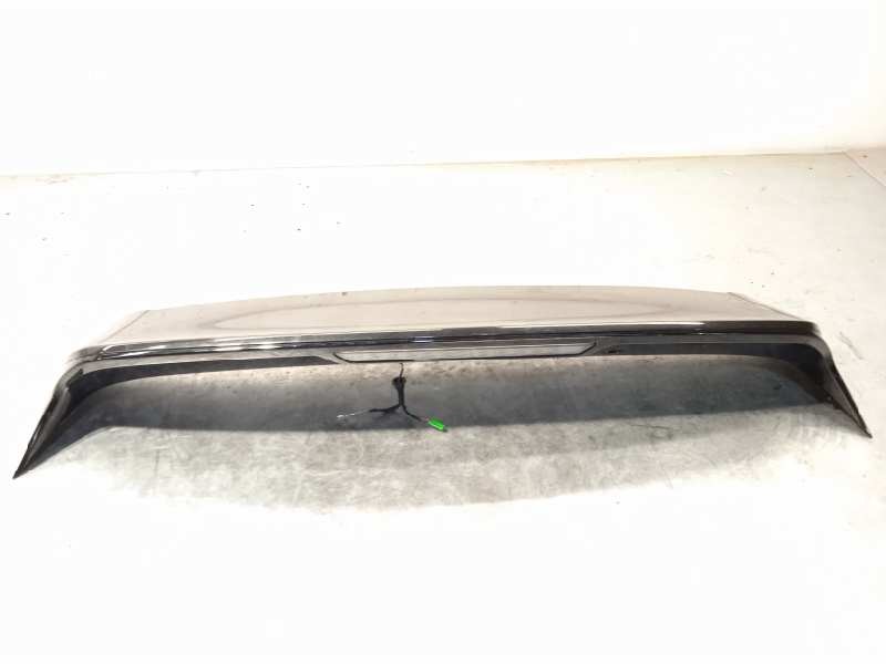 Recambio de aleron trasero para lynk&co lynk & co 01 1.5 phev referencia OEM IAM 8888722707  