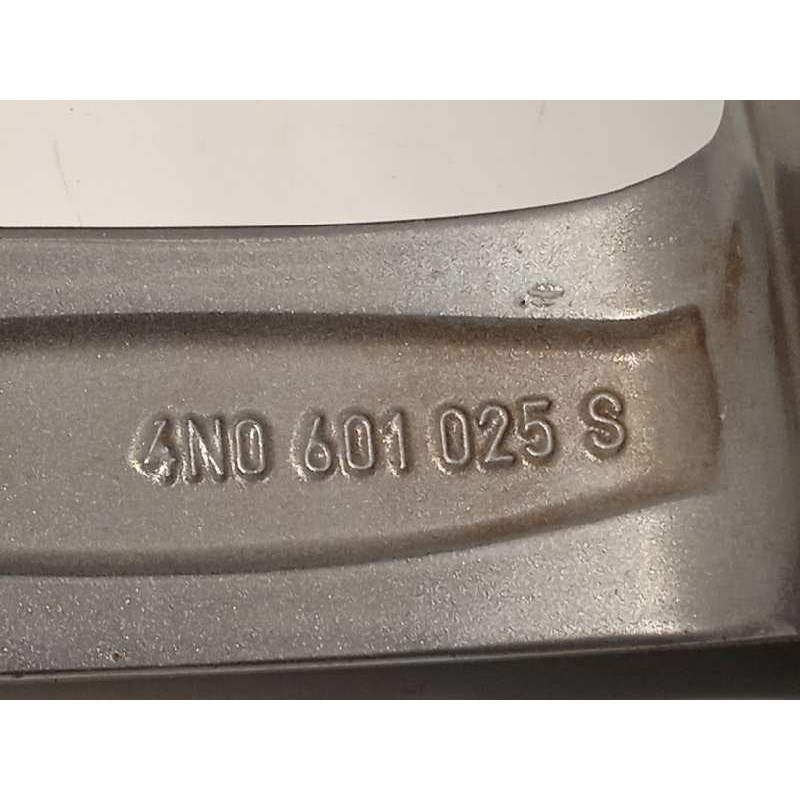 Recambio de llanta para audi a8 (4n2/4n8) 50 tdi quattro referencia OEM IAM 4N0601025S  