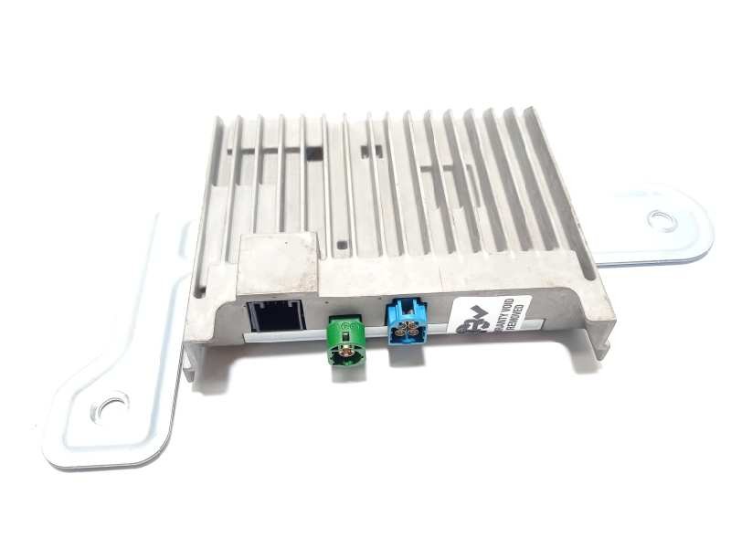 Recambio de antena para lynk&co lynk & co 01 1.5 phev referencia OEM IAM 8894225871  