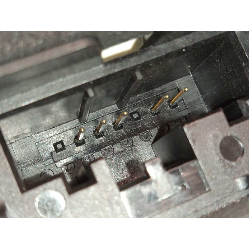 Recambio de cerradura puerta delantera derecha para volkswagen polo 1.0 tsi referencia OEM IAM 10B837016B  