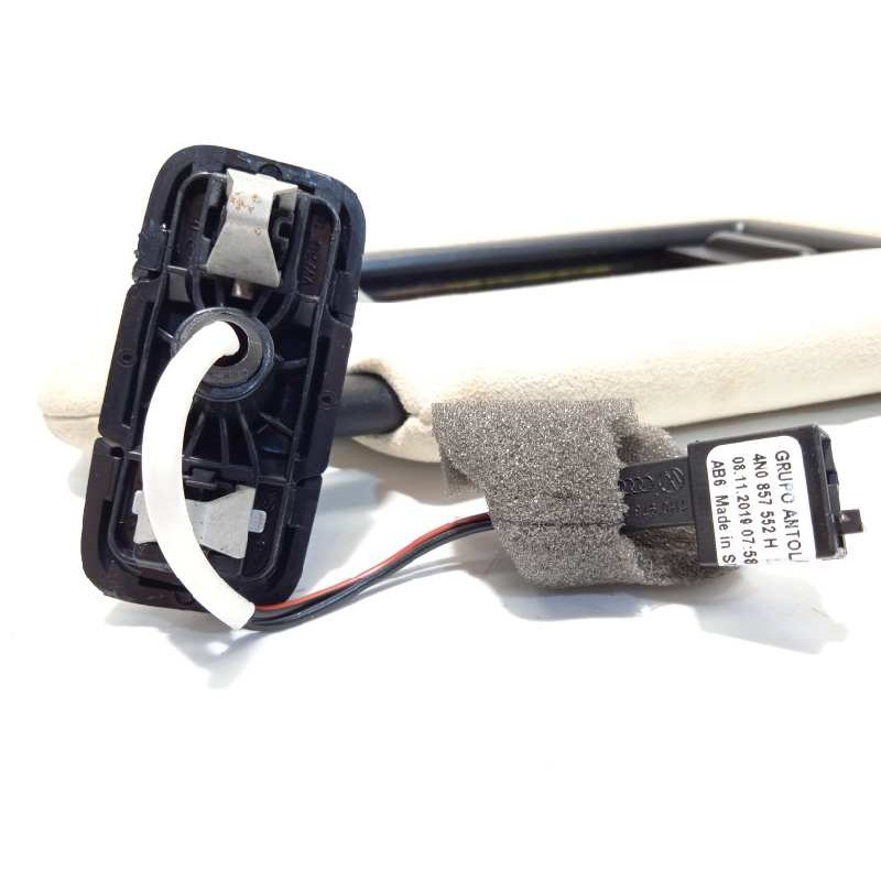 Recambio de parasol derecho para audi a8 (4n2/4n8) 50 tdi quattro referencia OEM IAM 4N0857552H  4N0857552H25M