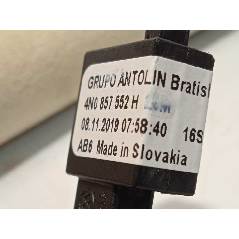 Recambio de parasol derecho para audi a8 (4n2/4n8) 50 tdi quattro referencia OEM IAM 4N0857552H  4N0857552H25M