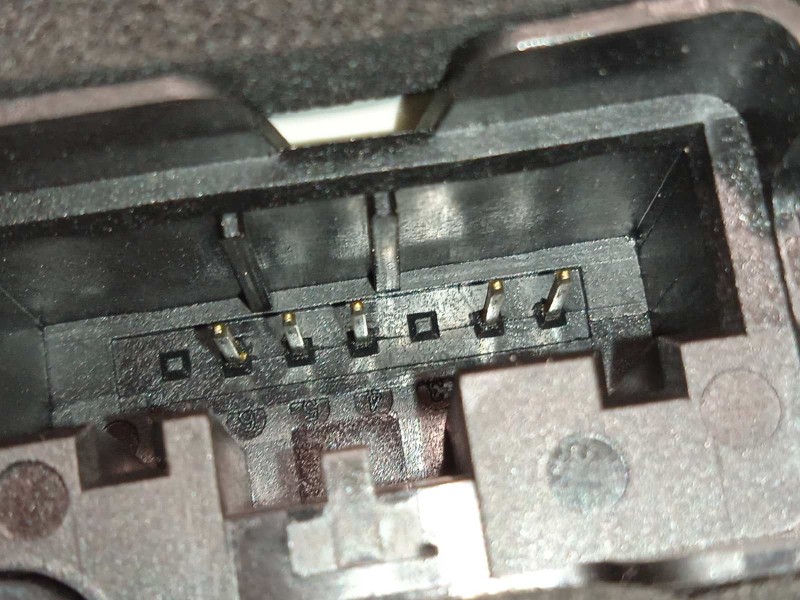 Recambio de cerradura puerta trasera derecha para volkswagen polo 1.0 tsi referencia OEM IAM 10A839016B  