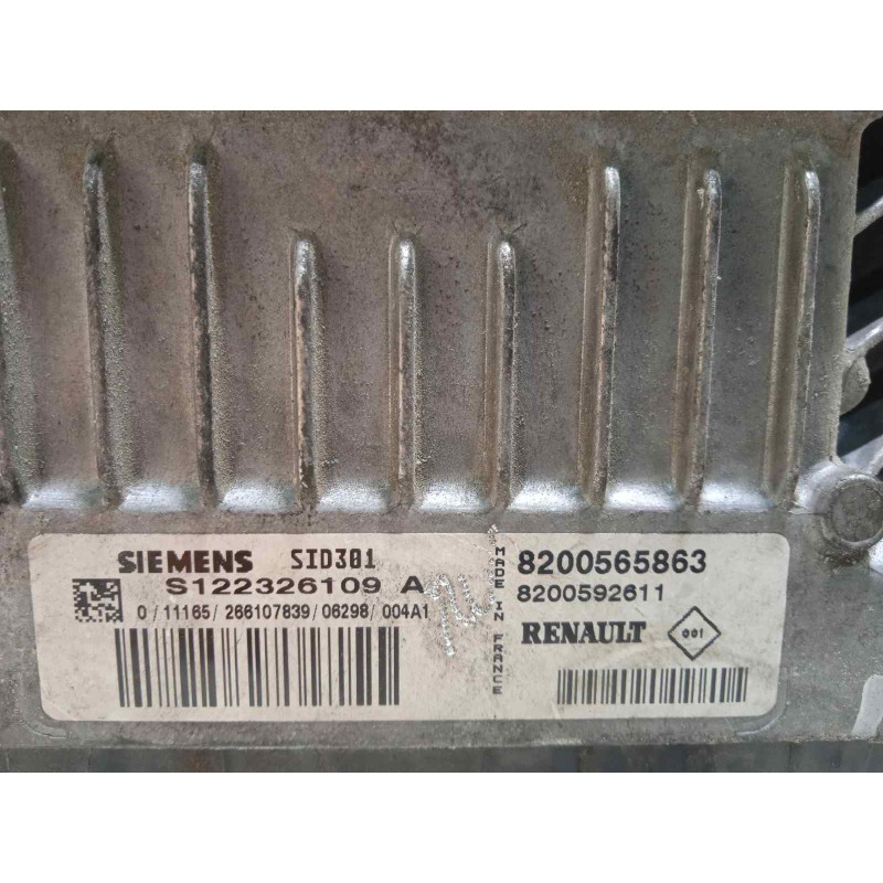 Recambio de centralita motor uce para renault clio iii exception referencia OEM IAM 8200565863  8200592611