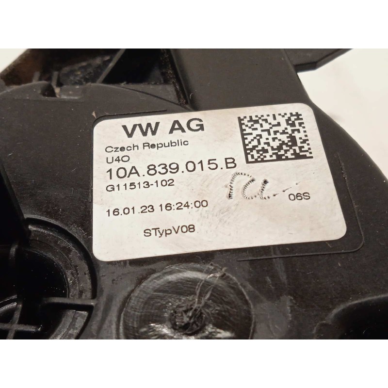 Recambio de cerradura puerta trasera izquierda para volkswagen polo 1.0 tsi referencia OEM IAM 10A839015B  