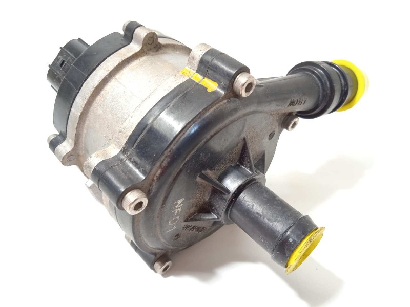 Recambio de bomba agua para kia niro drive referencia OEM IAM 369002B200  369102B100